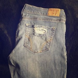 Distressed/ ripper hollister straight leg jeans